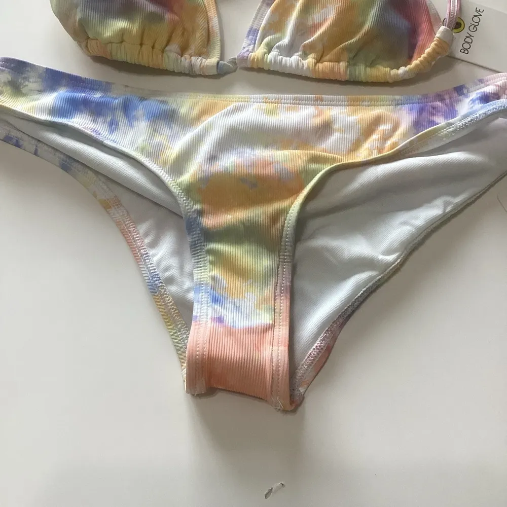 Body Glove Tie-Dye Bikini Set small top xsmall bottoms - Image 4