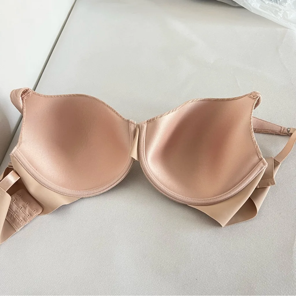 Vince Camuto Size 42C Tan Lace Underwire Bra Adjustable Straps - Image 2