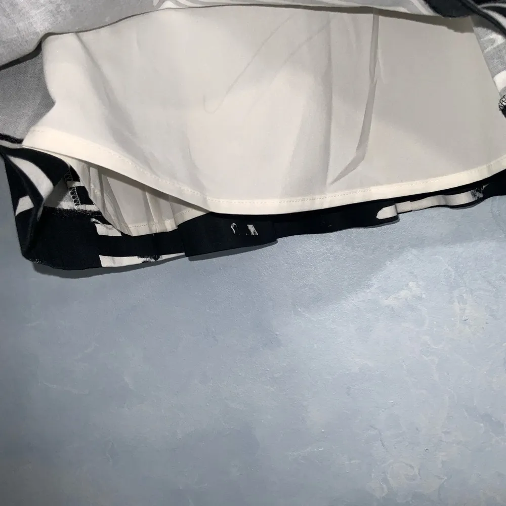 Antonio Melani Black & White Floral Flare Lined Pleats Skirt Office Casual Sz 4 - Image 3