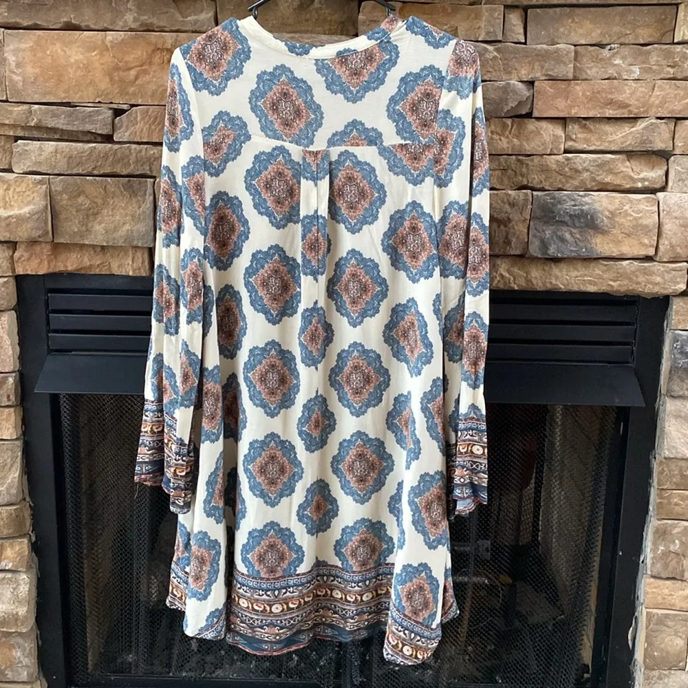 En Creme size Small boho spring summer dress medallion print cream blue mini - Image 5