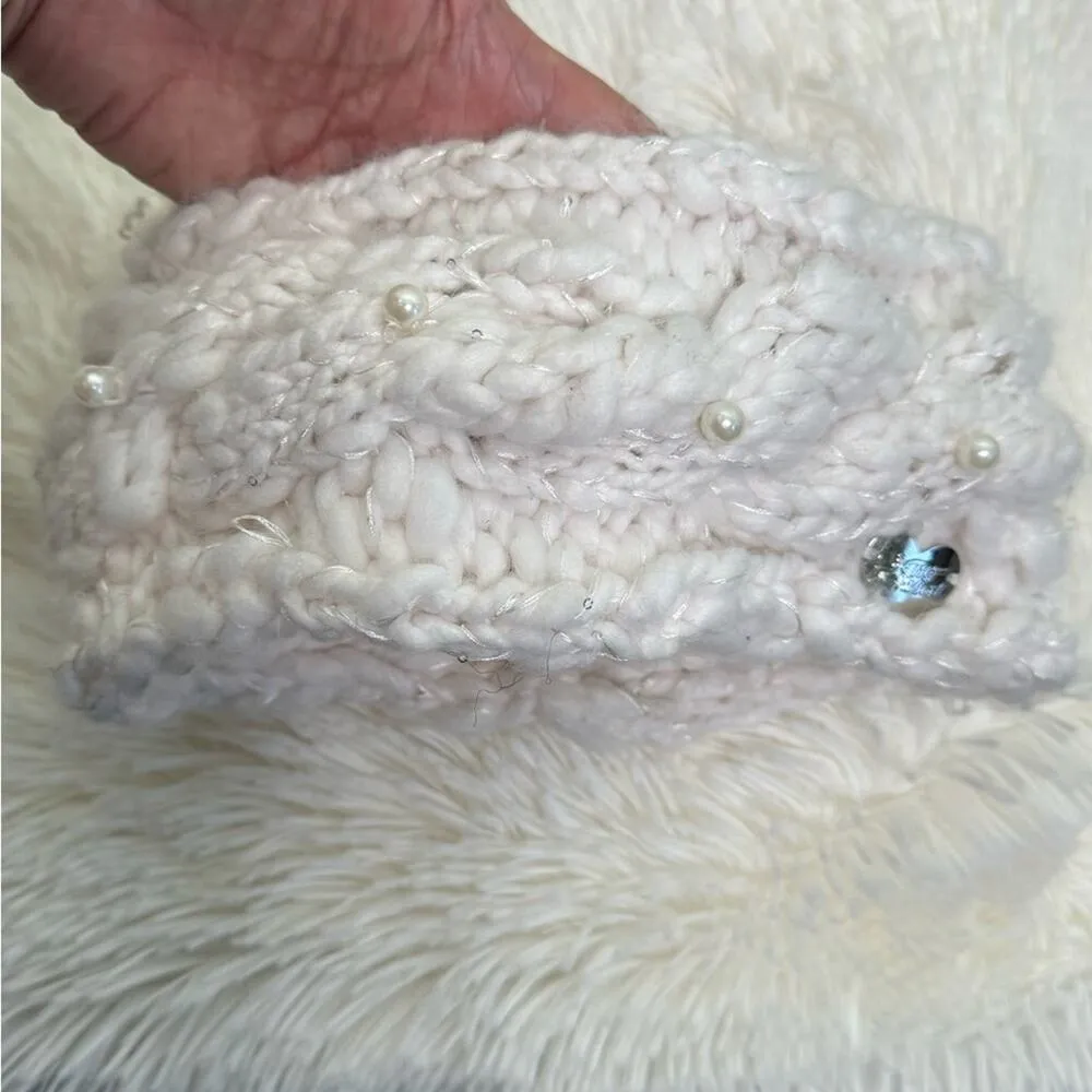 Betsey Johnson Crochet Cable Knit  White with Pearls Cable Knit Headband - Image 3