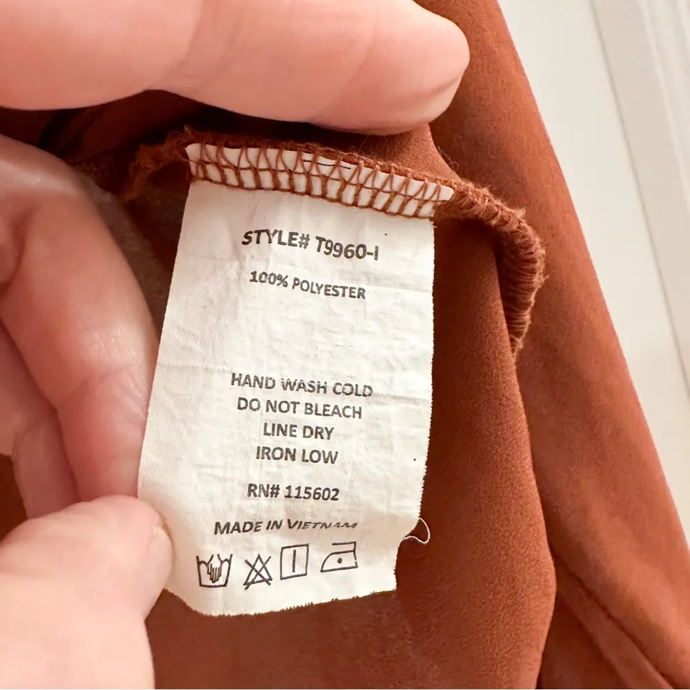 VICI Lush Rust V Neck Draped Wrap Blouse top Brown sz Small - Image 5