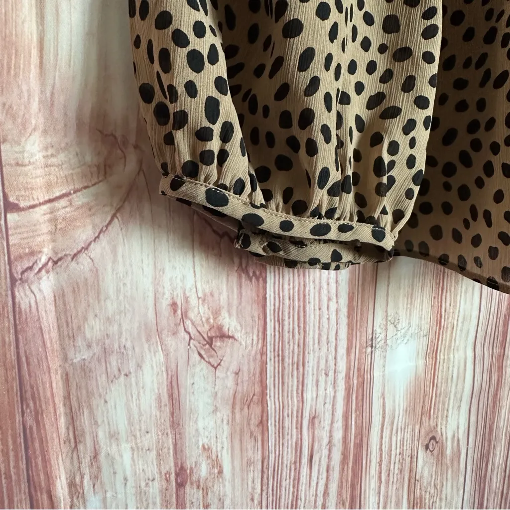 J. Crew Factory Camel Tan Spot Print Ruffle Front Blouse Size L - Image 4