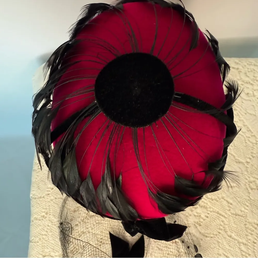 Black Feathered Veil Headpiece - Image 7