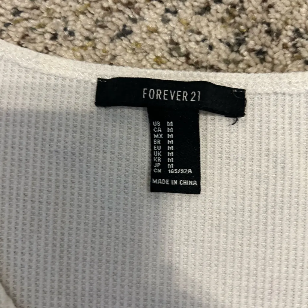 Forever 21 White V-Neck Short Sleeve Top - Image 2