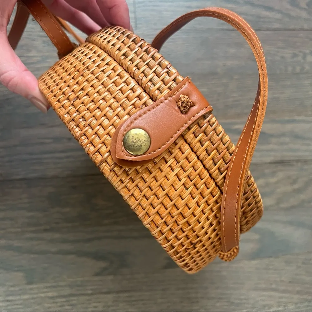 Authentic Bali Round Rattan Woven Bag Purse with Leather Strap, Batik Lining Tan - Image 4