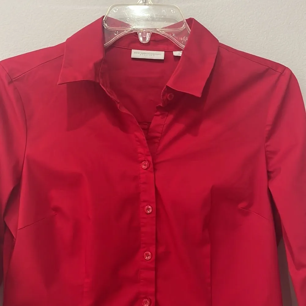 New York & Company Women’s Red Button Down Shirt Size Small - Image 3
