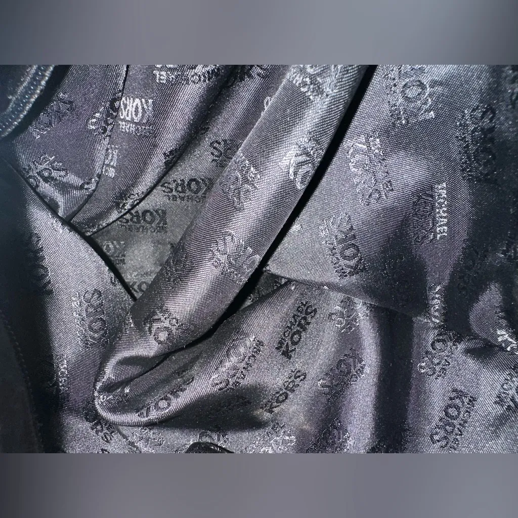 Michael Kors Ludlow Black Leather Canvas Gold Hardware Shoulder Bag Clean Inside - Image 8