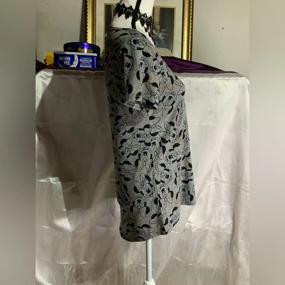 Lularoe Classic T Disney Minnie Mouse Top - Image 4