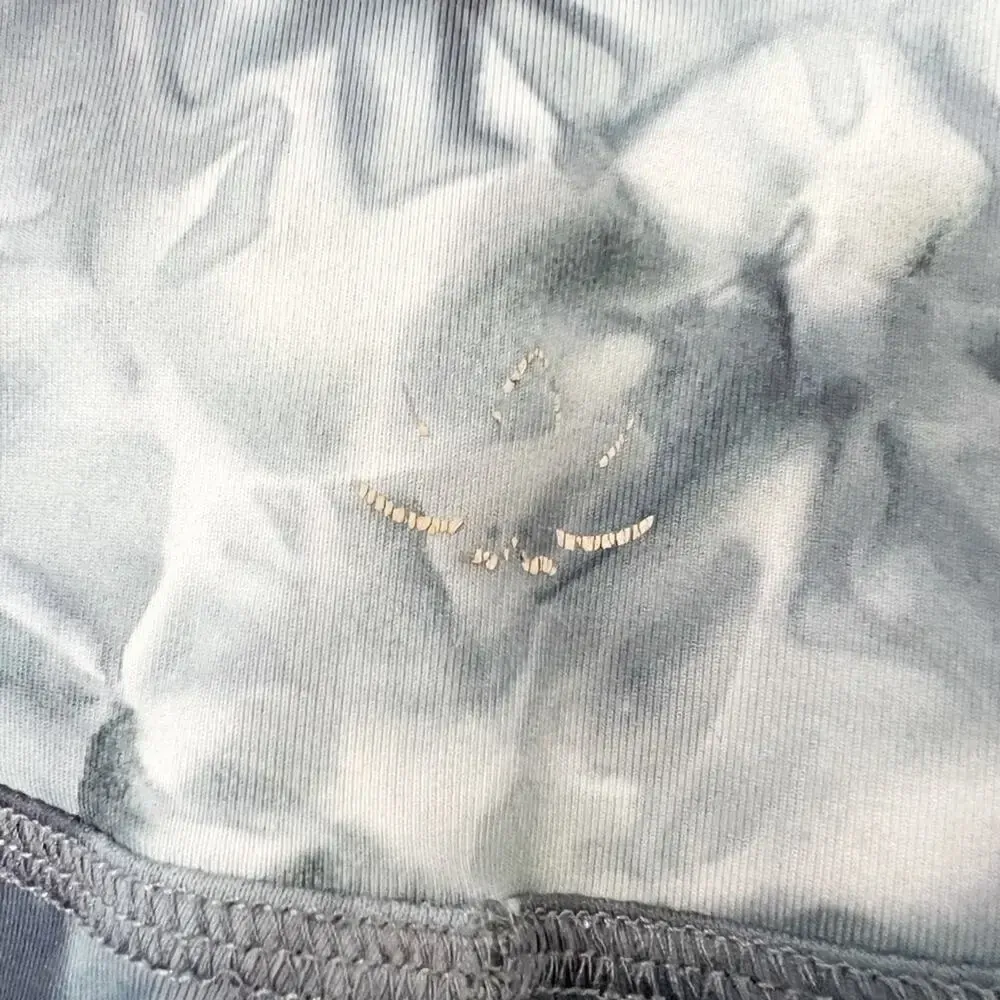 BEYOND YOGA Blue Tie Dye‎ Shanti Crop Leggings XS - Image 4