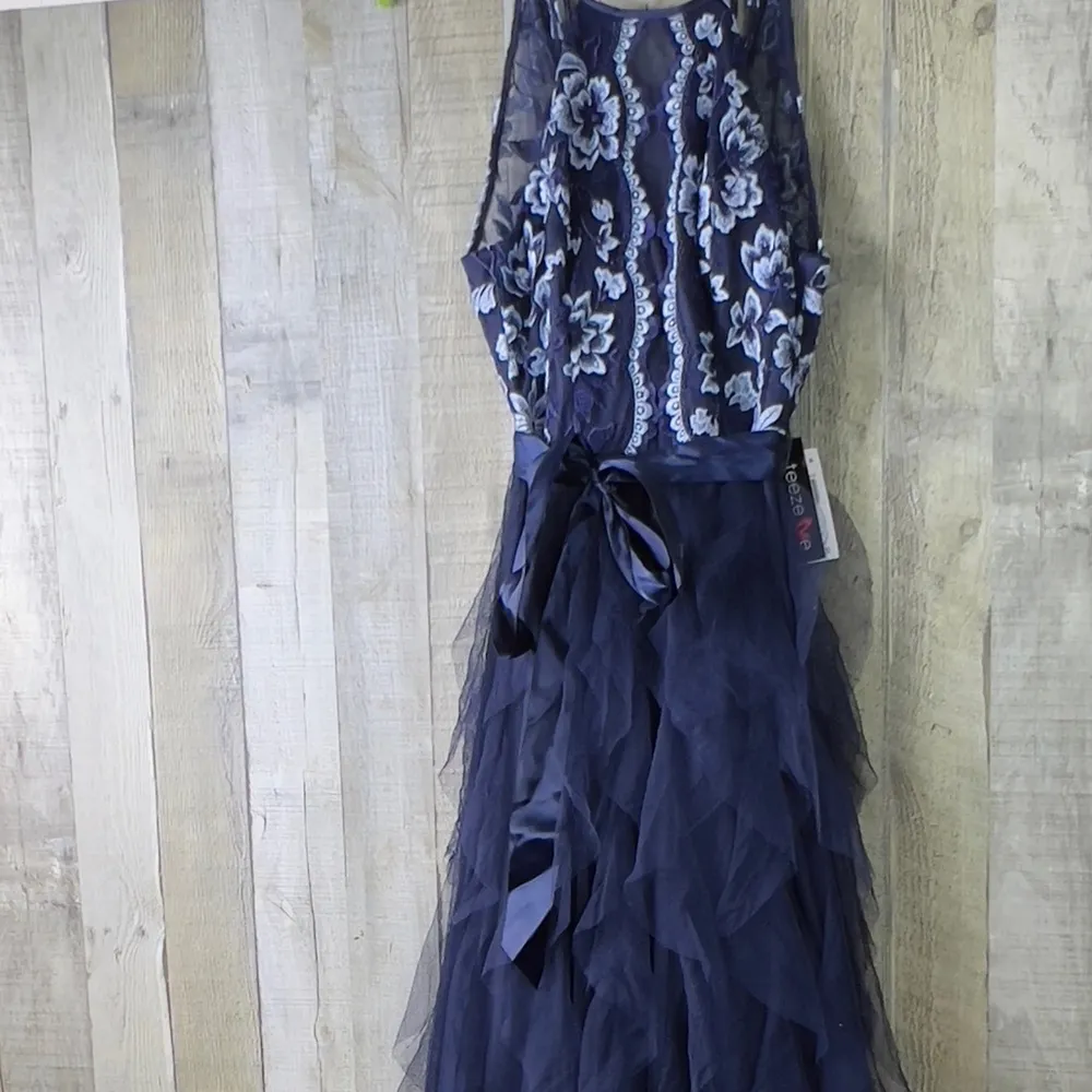 Teeze Me Size 7/8 Embroidered Sleeveless Tulle Lined Formal Long Dress Navy Blue - Image 2