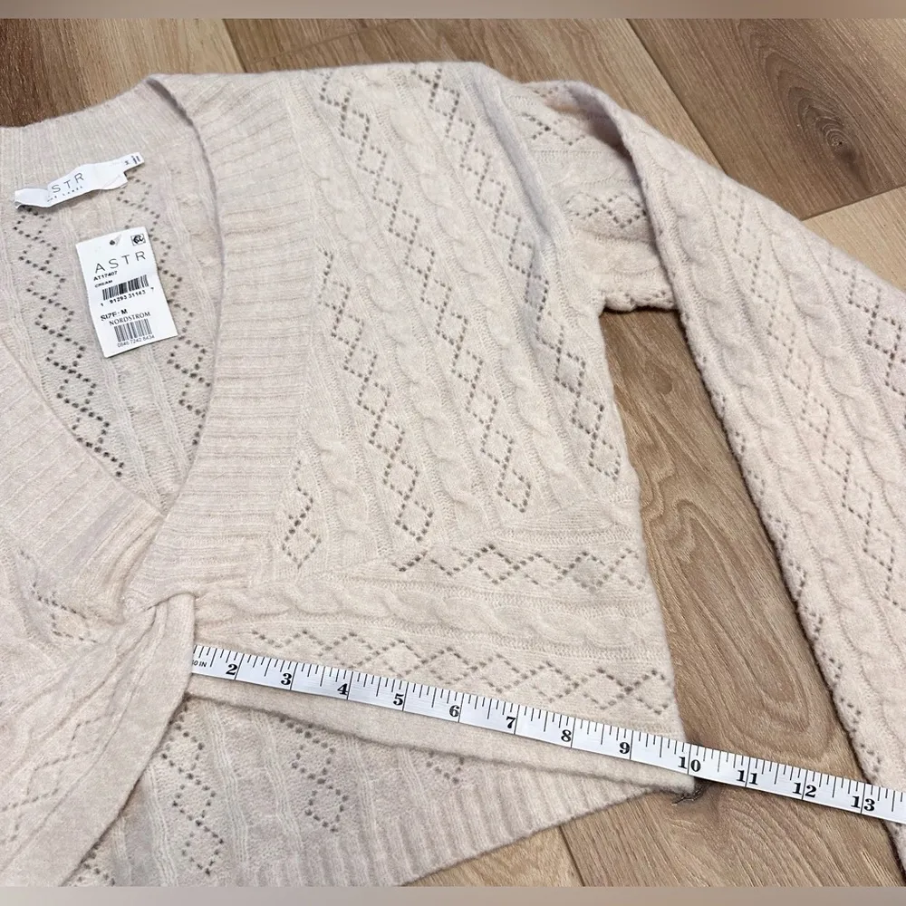 NWT  the Label Knot Front Cropped Sweater Cream / Size M - Image 14