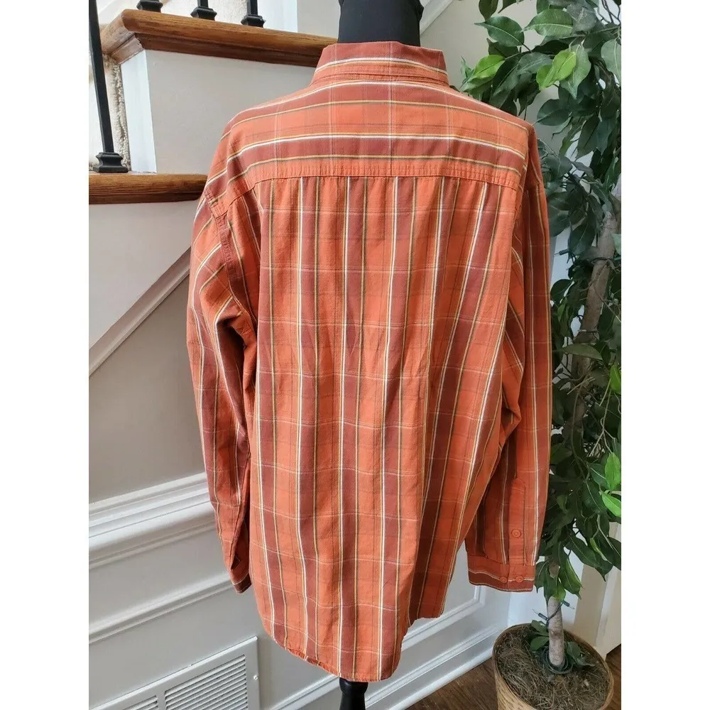 Columbia Women Nylon & Polyester Collared Long Sleeve Button Down Dress Shirt - Image 7