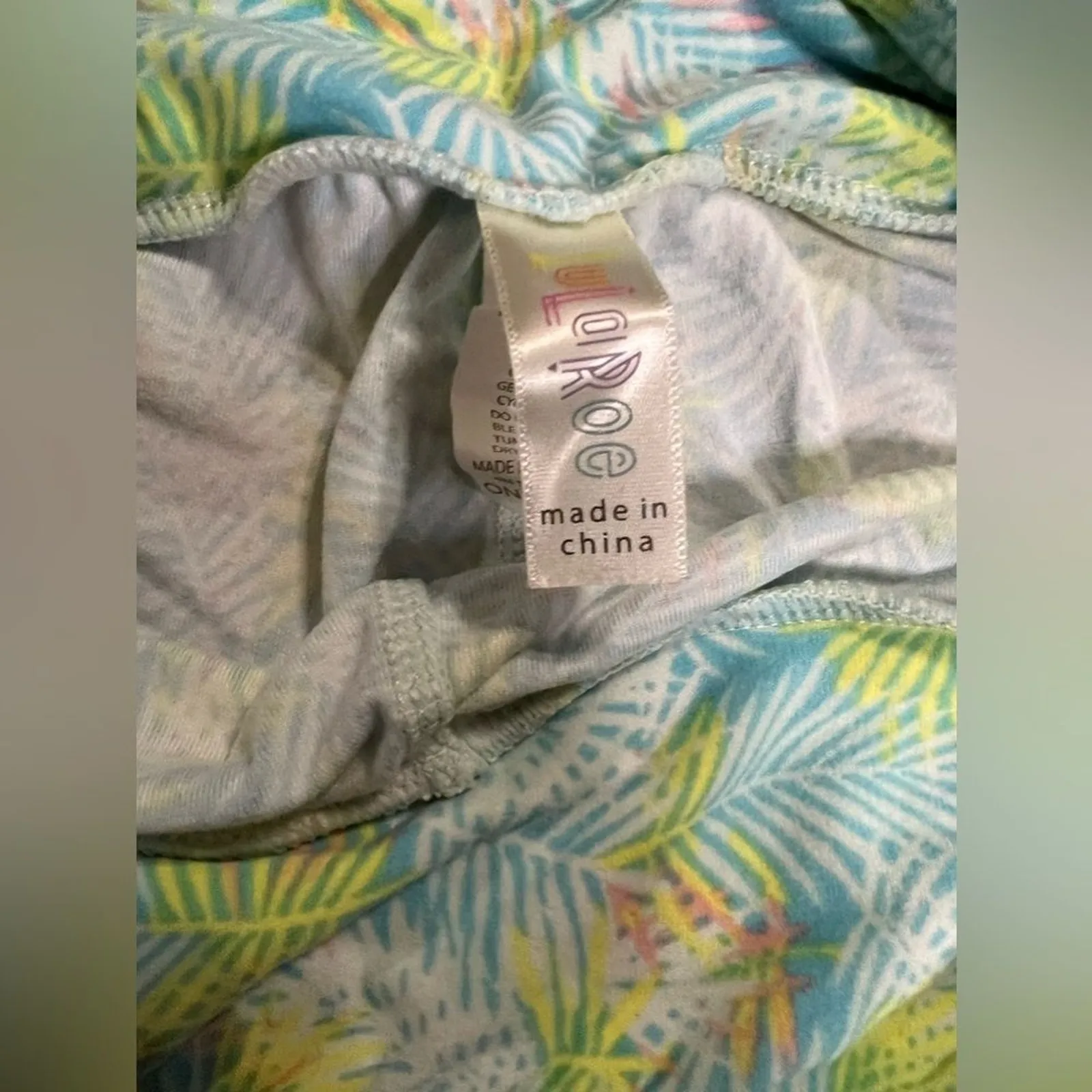 LulaRoe OS Hawaiian Neon Leggings (one size) - Image 3