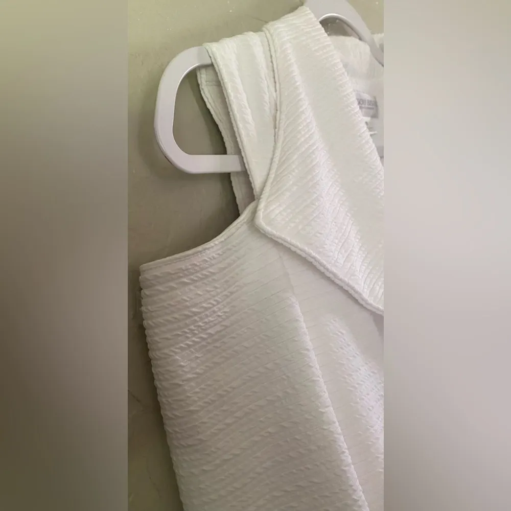 BISOU BISOU Cold Shoulder Sleeve Open Front Jacket Textured White Knit Size M - Image 5