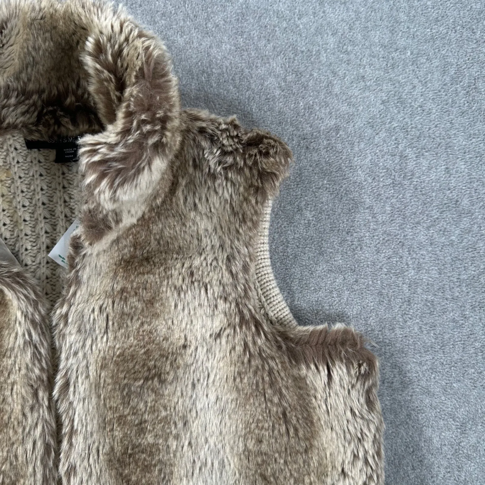 89th & Madison Faux Fur Knit Vest Women's Medium Beige Brown Sleeveless - Image 2