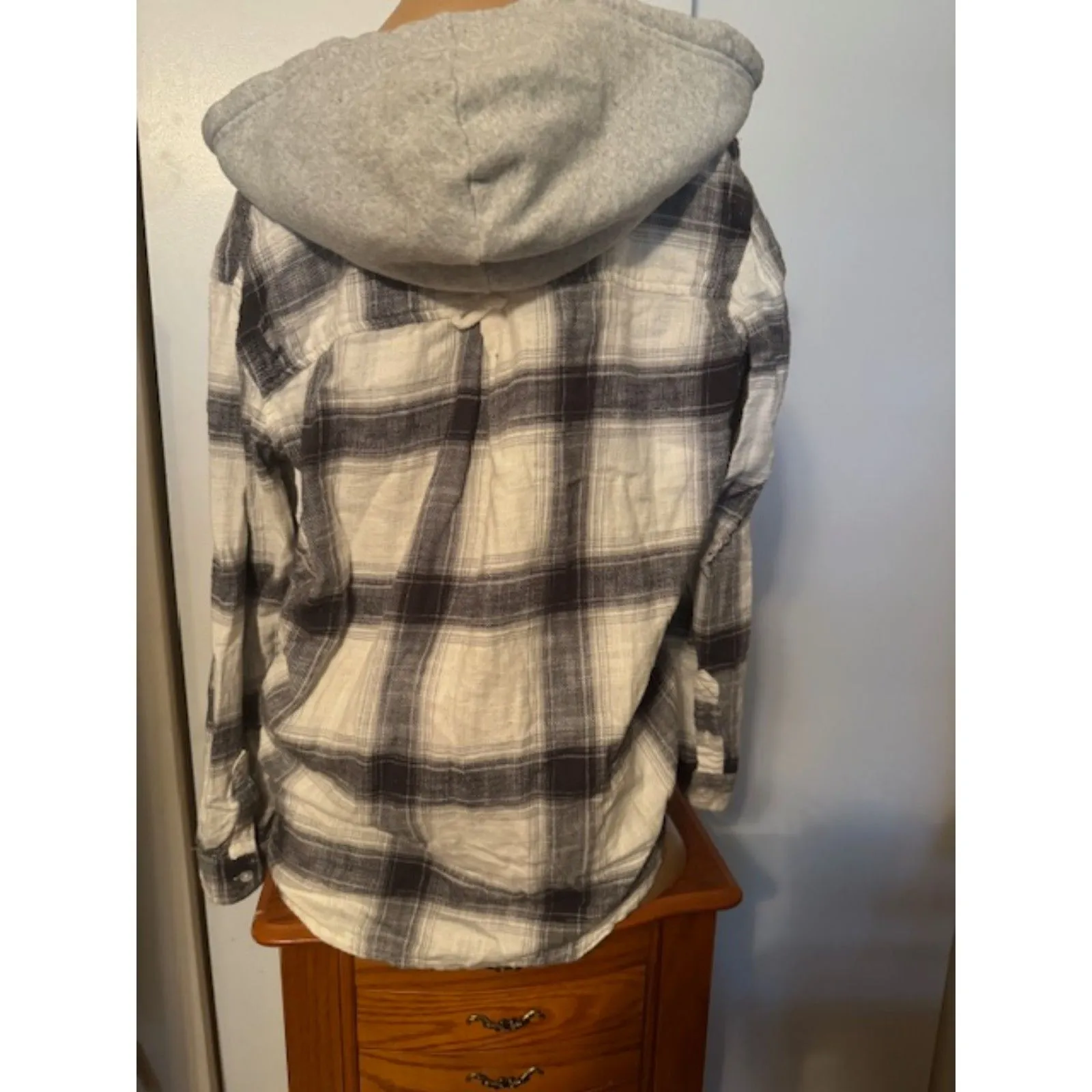American Eagle Flannel Hoodie. Small. White - Image 2