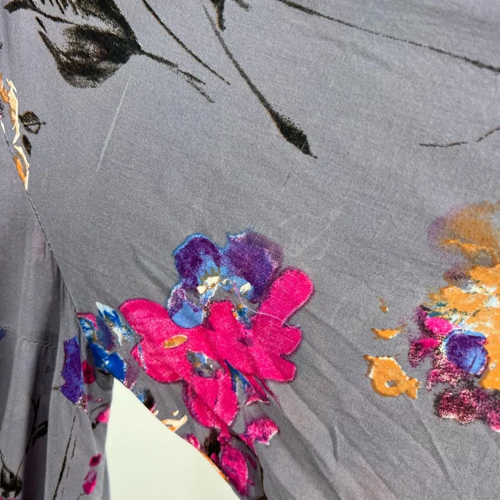 Umgee crossover cotton blend S gray floral shorts romper jumper flare sleeve - Image 7