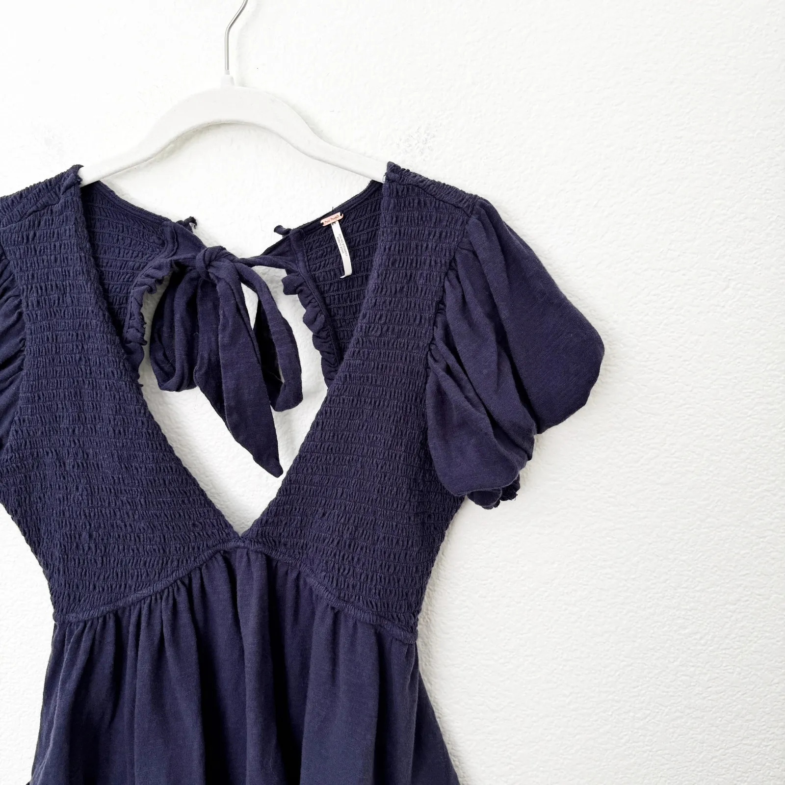 [Free People] Blue Charlotte V-Neck Smocked Open Back Top Puff Sleeves Sz Small - Image 5