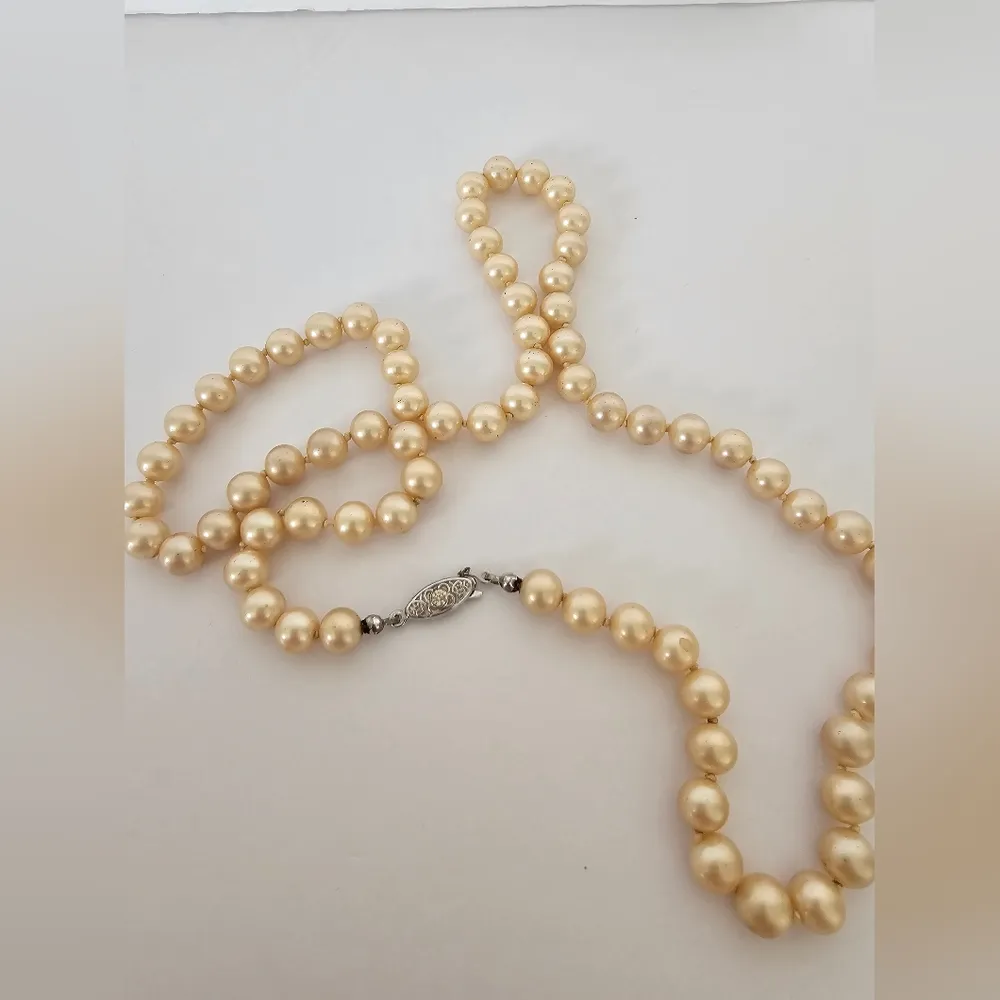 Vintage Faux Champagne Pearl Necklace - Image 2