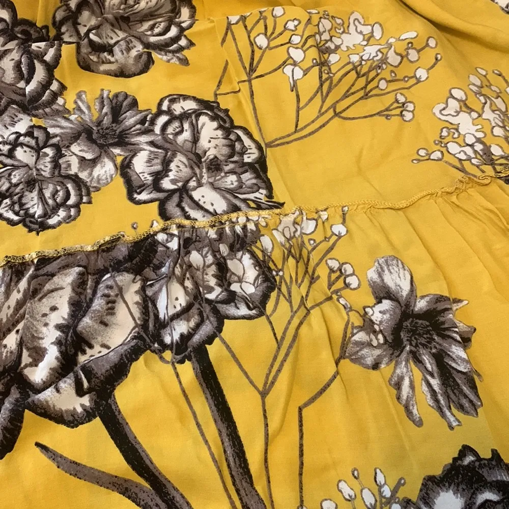 XS Yellow Maxi Floral dress - Image 5