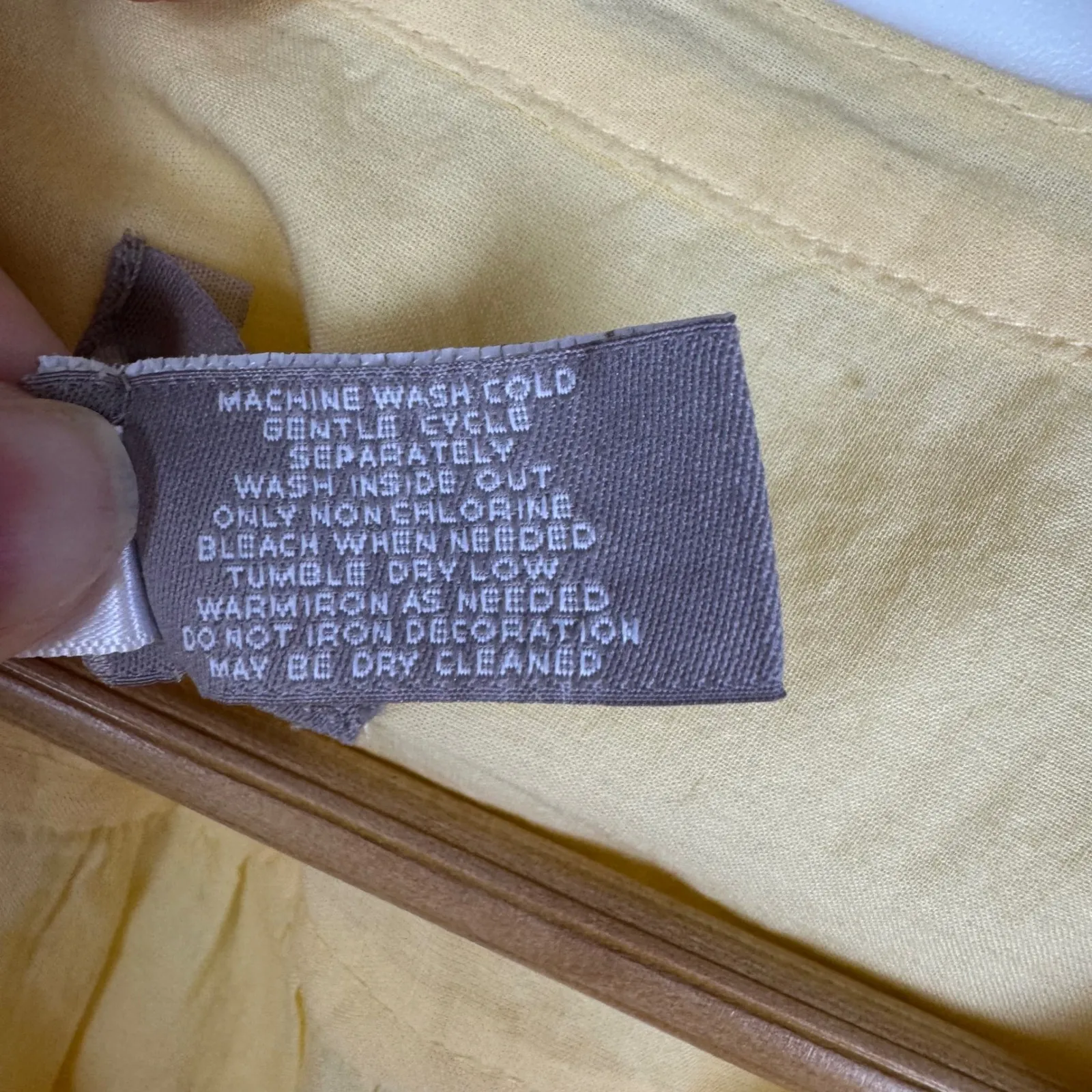 Chicos Embroidered Sequin Button Up Shirt Sz 1 (M) Butter Yellow Coastal Cowgirl - Image 7