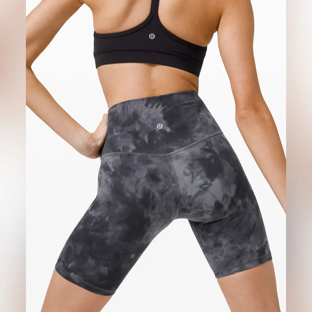 Lululemon Align Short 8" *Diamond Dye
Diamond Dye Pitch Grey Graphite Grey - Image 2