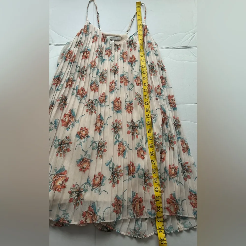 𝅺LAVENDER BROWN Women’s Slip Dress, Floral Pleated Medium - Image 8