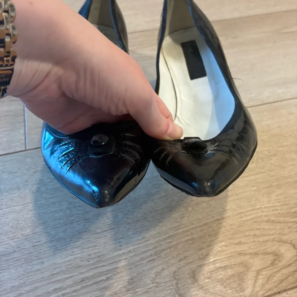 Marc Jacobs Patent Leather Pointed Toe Kitten Heel Pump Made in Italy Size 8.5 - Image 8