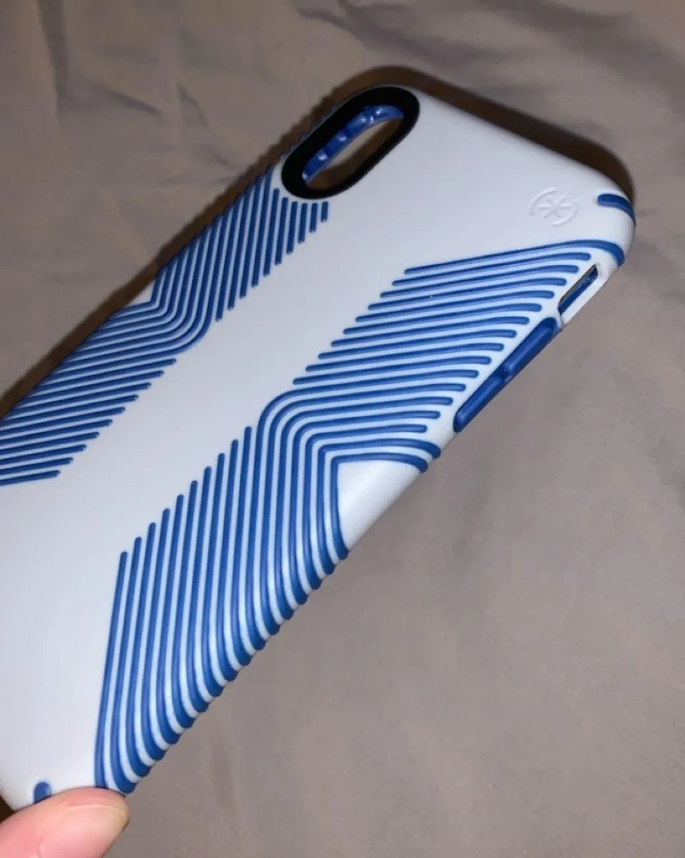 Iphone Xr Speck Case - Image 3