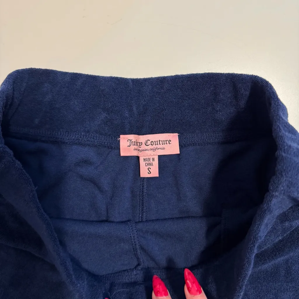 Juicy Couture navy blue shorts size S - super cute and comfy #y2kfashion - Image 3