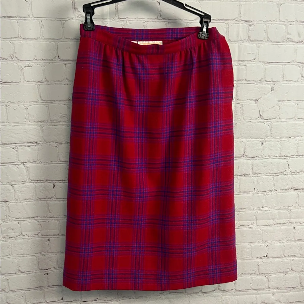 Vintage Pendleton red plaid virgin wool pencil skirt old money size 10 preppy - Image 3