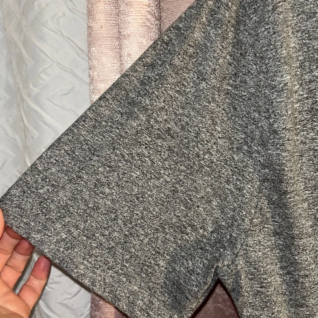 Charleston Threads Size L Heathered Gray Tee Size L - Image 8