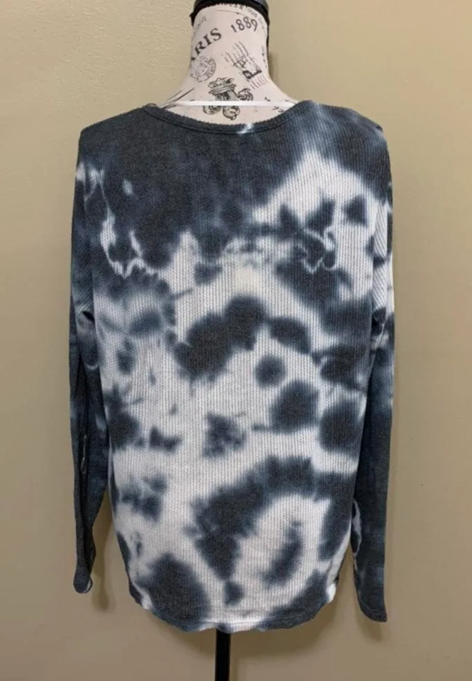 C & C California Navy Tie Dye Henley Large Top - Image 5