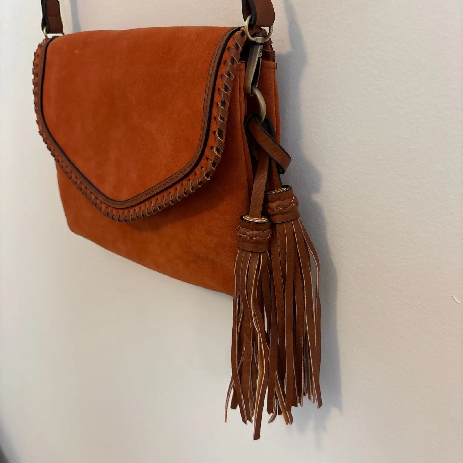Jen & Co Sloan Vegan Crossbody Faux Suede Envelope Bag Burnt Orange Brown NWT - Image 5