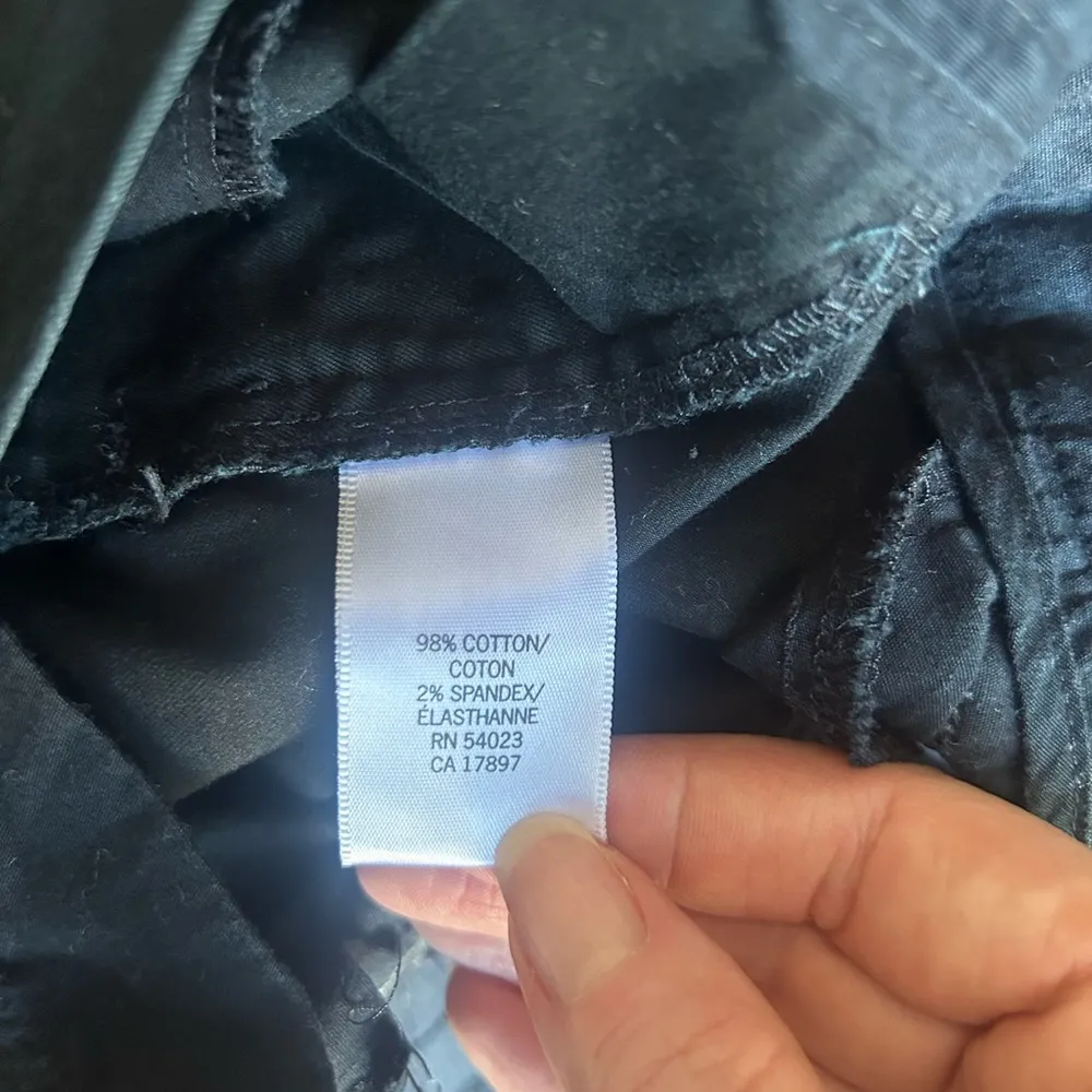 Banana Republic Ryan Fit Shorts size 2 - Image 3