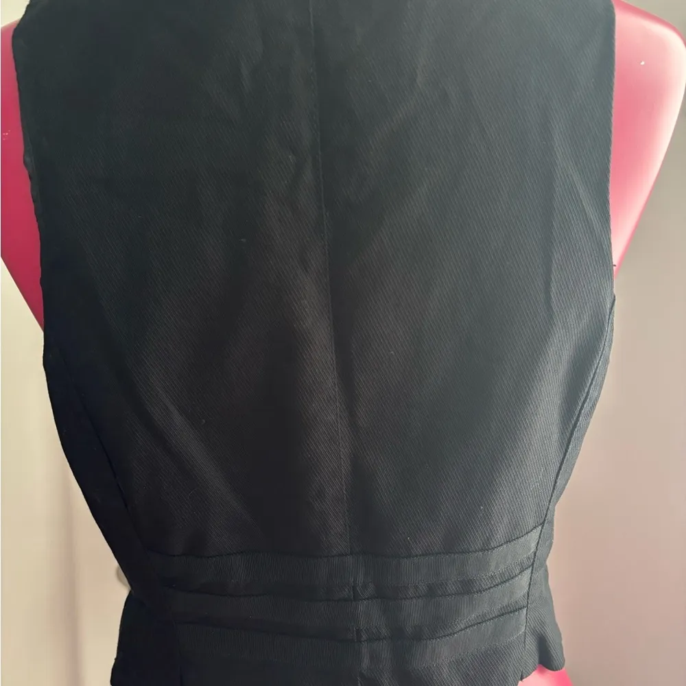 H&M black button detail vest size 8 - Image 5