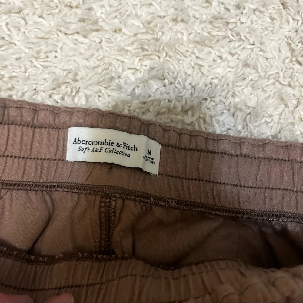 Abercrombie and fitch brown quilted sweatpants joggers size medium - Image 3