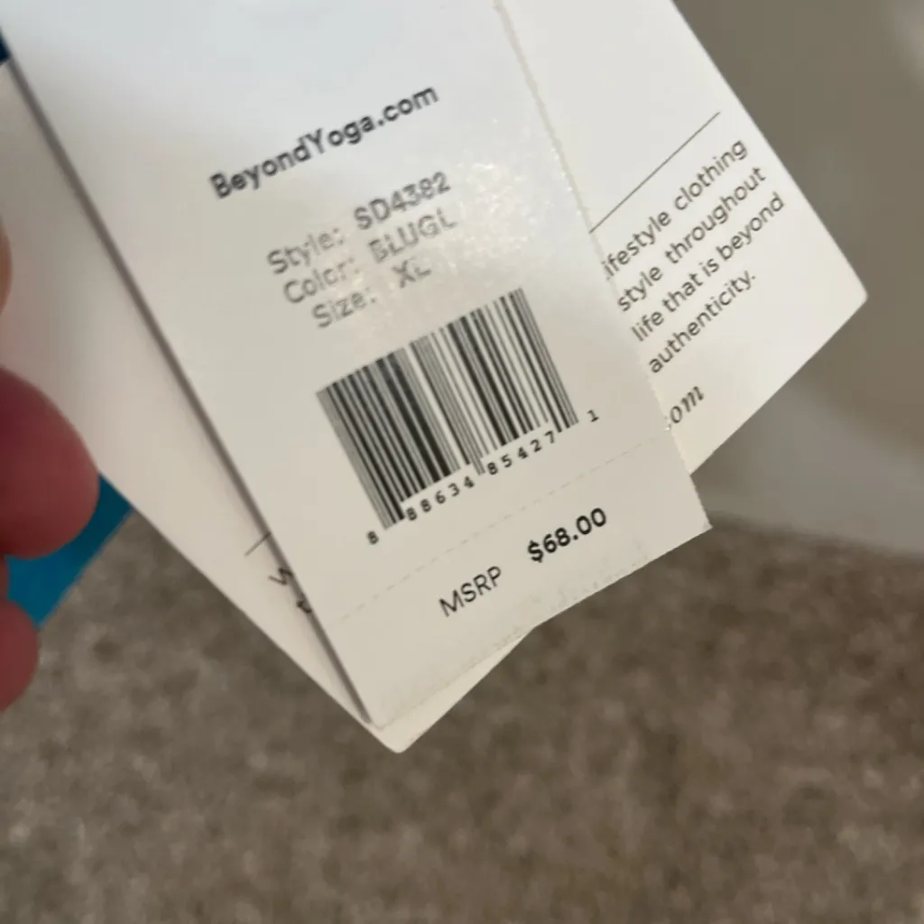 Beyond yoga, slim, racerback, cropped tank, new with tags extra larg - Image 3