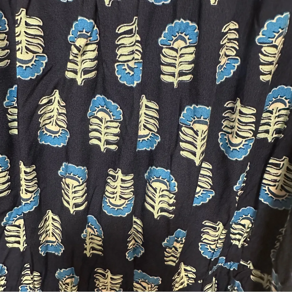 J Crew Ruffle Midi Dress With Curved Hem Blue Scandinavian Print Size 8 - Image 5