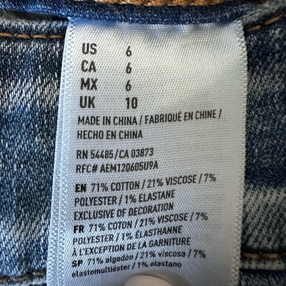 NWOT American Eagle Next Level Stretch Distressed Denim Skirt: Size 6 - Image 7