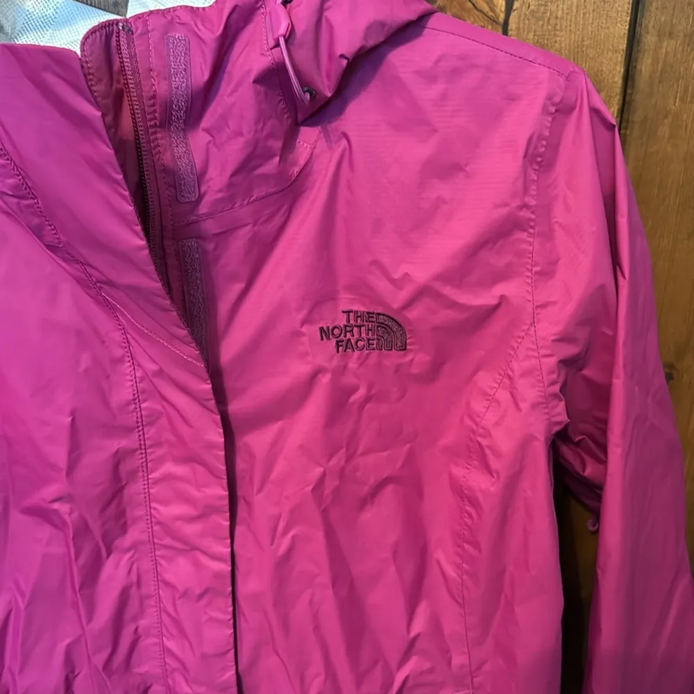 The North Face Venture 2 Dryvent Waterproof Hooded Rain Shell Jacket, Size M - Image 2