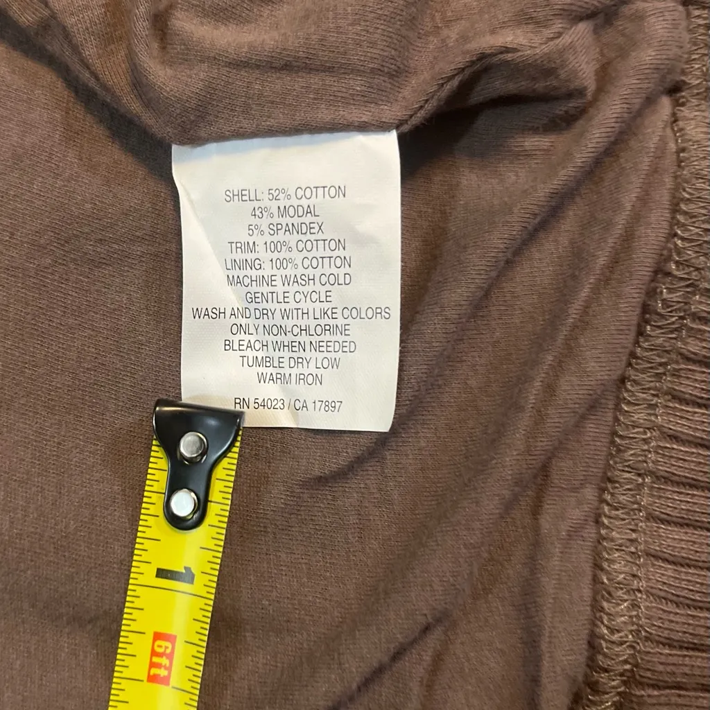 Old Navy  1994 short sweater Jacket Women's Medium Stretch Button Front - Image 4