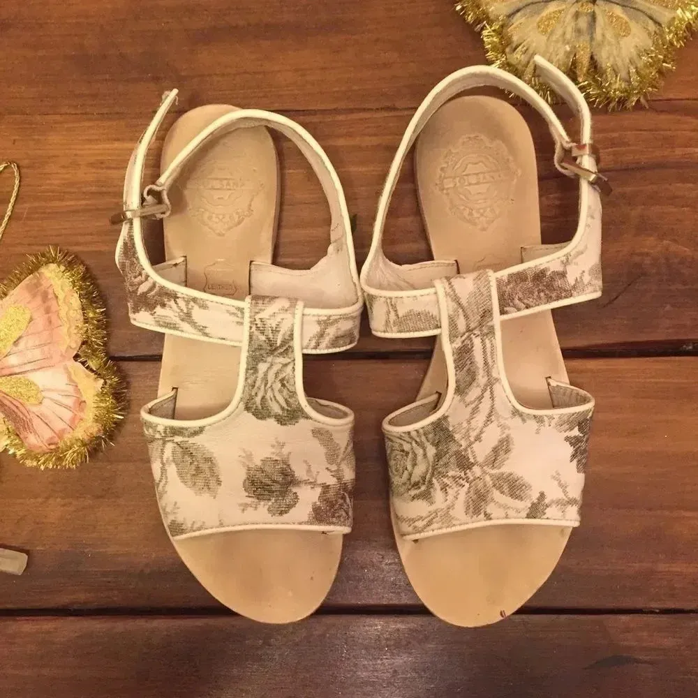 ❤️ANTHROPOLOGIE floral leather sandals❤️ - Image 2