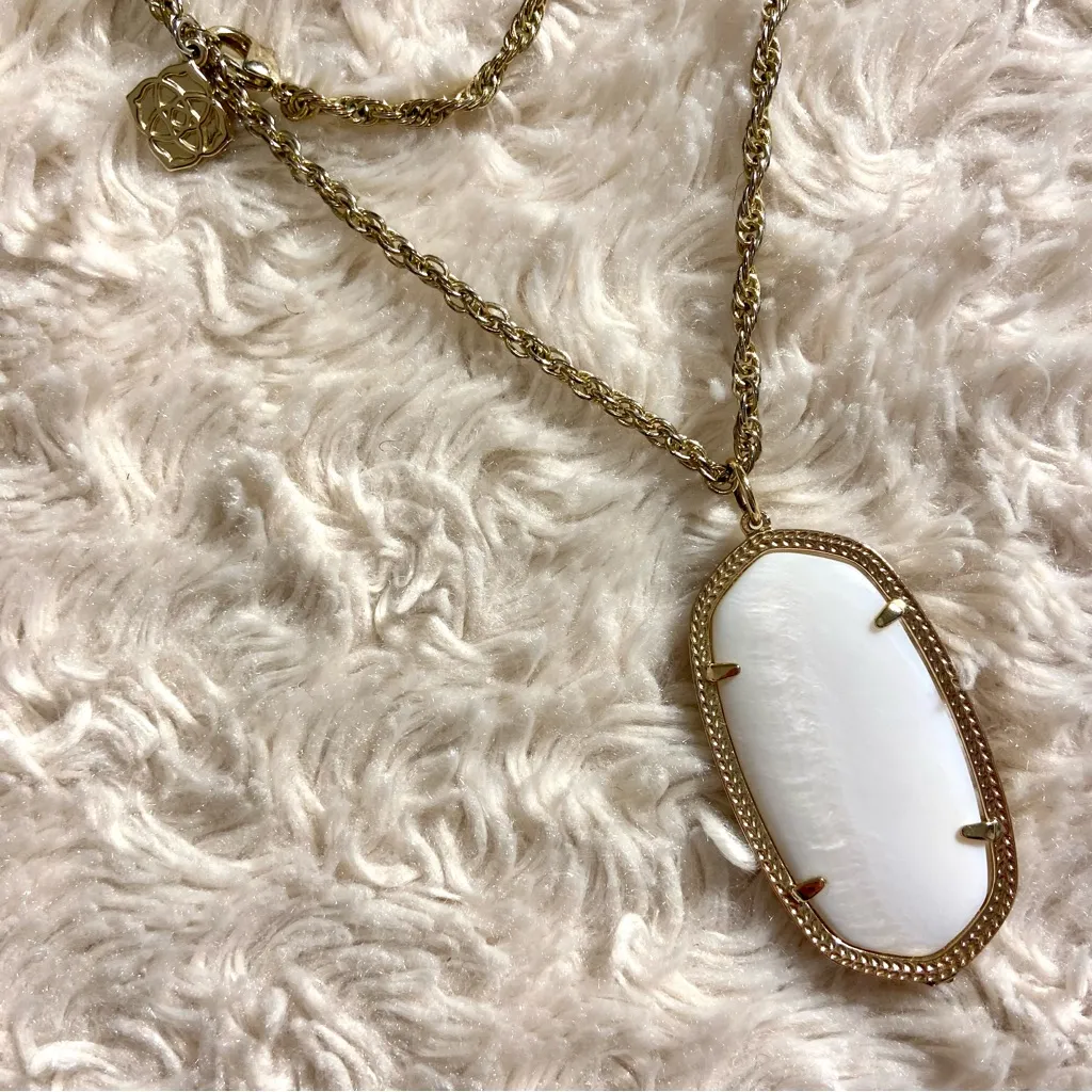 Kendra Scott Reworked Ivory White Pendant Necklace Gold Chain Mother-of-Pearl - Image 7