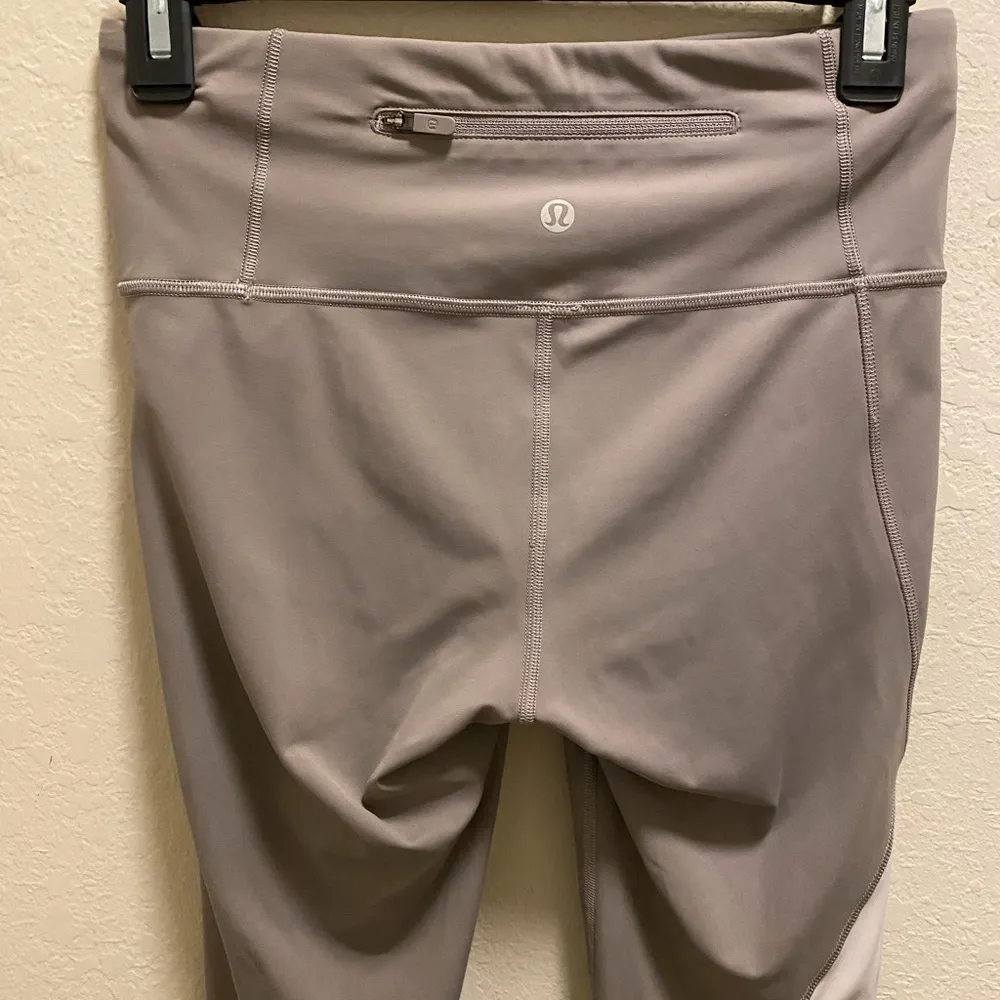 Lululemon Speed Wunder Tight Asymmetrical Design. Half Moon/ Light Chrome Size 6 - Image 8