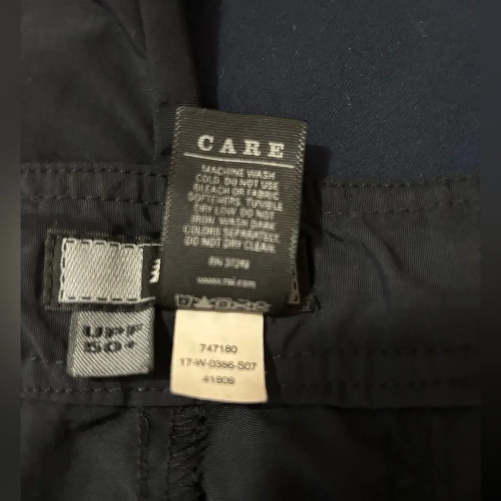 REI Black UPF 50+ Cropped Drawstring Hiking Pants - Image 6