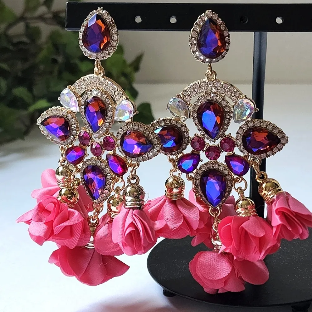 Beautiful Oversize Flower Purple Rhinestone Earrings Pink - Image 3