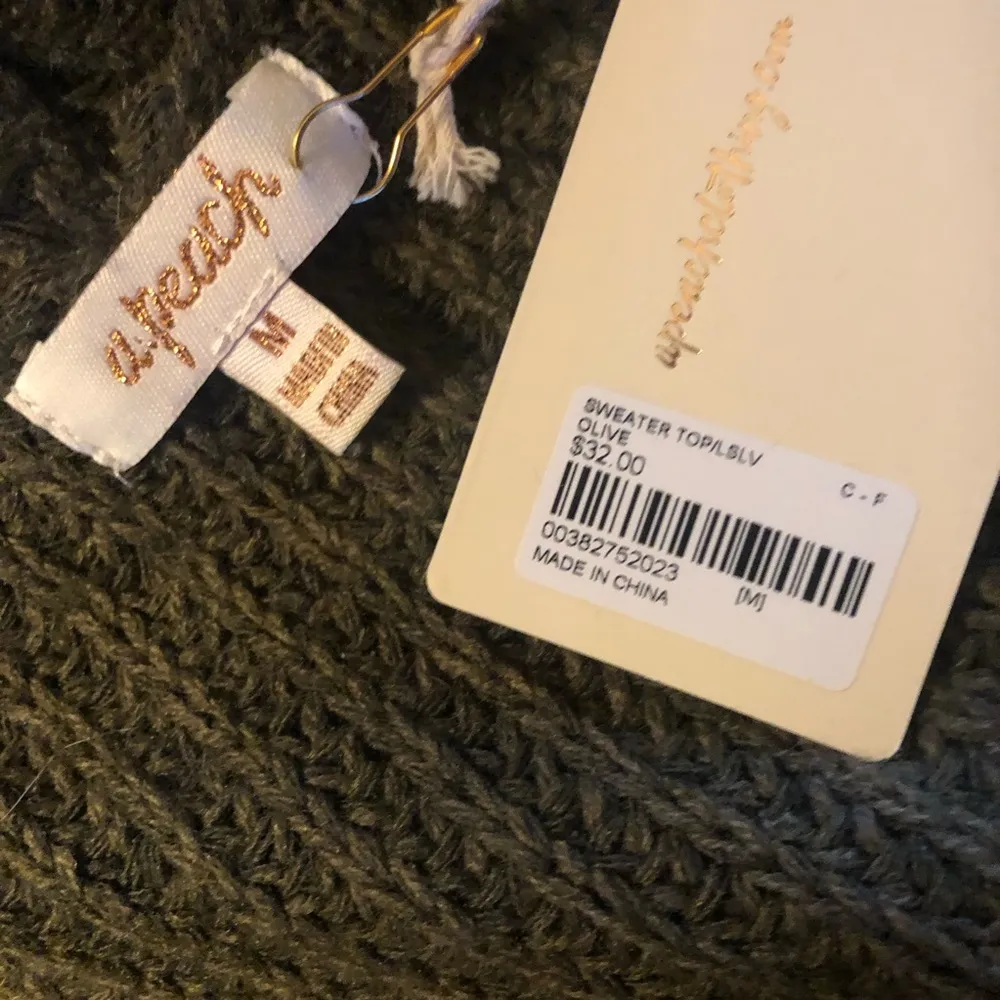 A.Peach  v neck drawstring scrunch sweater - Image 5