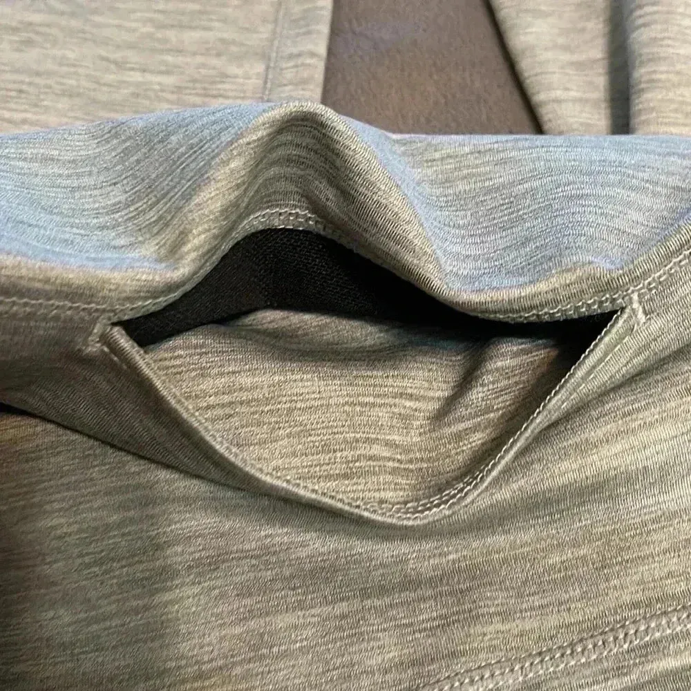 🩷 Gray nike dry fit leggings - Image 4